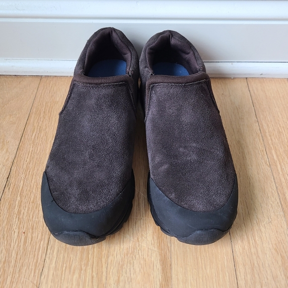 Lands End Youth Slip On Shoes in Brown, Size 4 - Picture 1 of 5